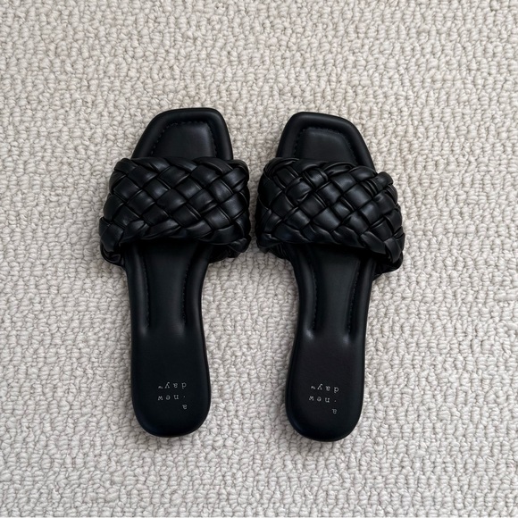 NEW A New Day Carissa Black Woven Sandals - Picture 2 of 5